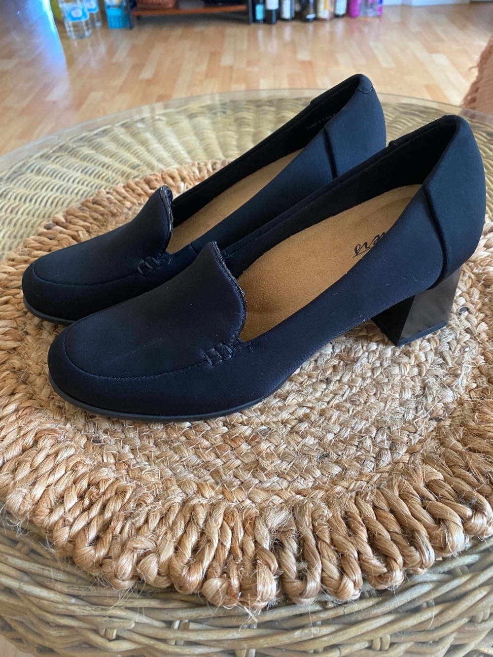 NWOT Trotters Quincy Pumps, Black, Women's 7.5 M